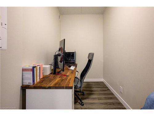 1015-15 Queen Street S, Hamilton, ON - Indoor Photo Showing Office