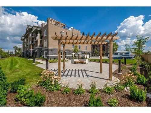 202-106 Bard Boulevard, Guelph, ON - Outdoor