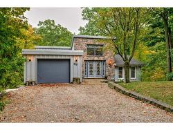 59 Park Road S Grimsby, ON L3M 4E7