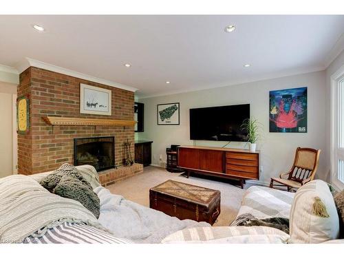 59 Park Road S, Grimsby, ON - Indoor Photo Showing Living Room With Fireplace