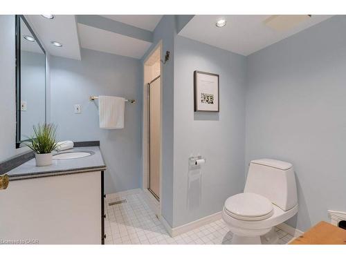 59 Park Road S, Grimsby, ON - Indoor Photo Showing Bathroom