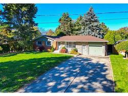 LOWER-17 Old Coach Road  St. Catharines, ON L2N 2P4