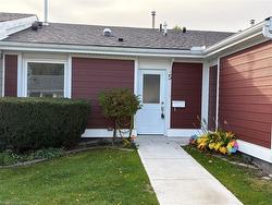 5 Jaczenko Terrace  Hamilton, ON L9B 1T8