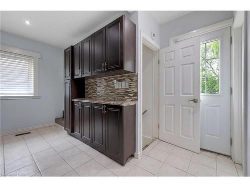 703 Lawrence Road, Hamilton, ON - Indoor Photo Showing Other Room