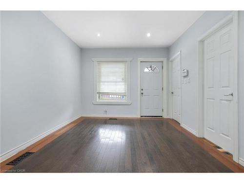 703 Lawrence Road, Hamilton, ON - Indoor Photo Showing Other Room