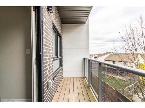 B4-1430 Highland Road W, Kitchener, ON - Outdoor With Exterior