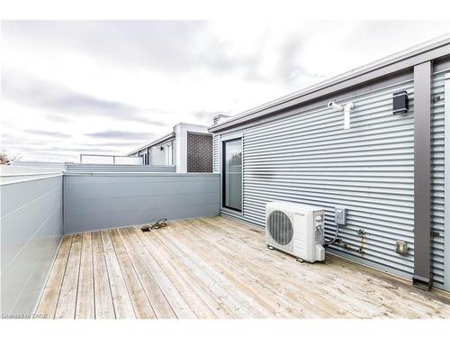 B4-1430 Highland Road W, Kitchener, ON - Outdoor With Exterior