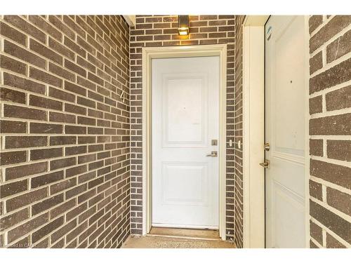 B4-1430 Highland Road W, Kitchener, ON -  With Exterior