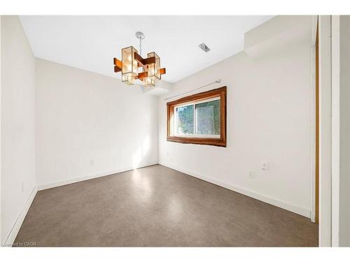 43 Perry Street, Barrie, ON - Indoor Photo Showing Other Room