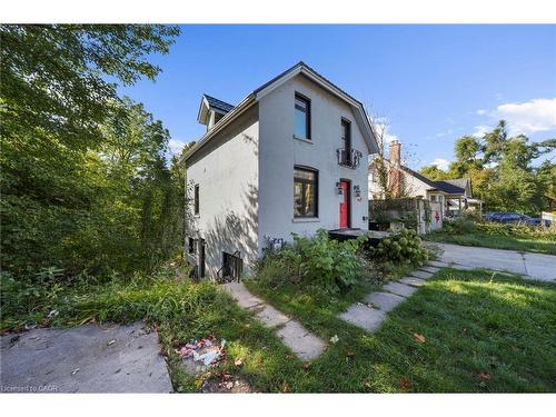 43 Perry Street, Barrie, ON - Outdoor