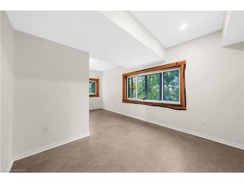 43 Perry Street, Barrie, ON - Indoor Photo Showing Other Room