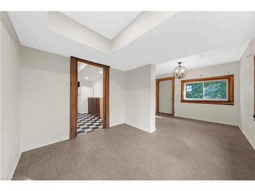 43 Perry Street, Barrie, ON - Indoor Photo Showing Other Room