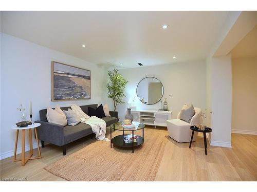 130 Delmar Drive, Hamilton, ON - Indoor Photo Showing Living Room