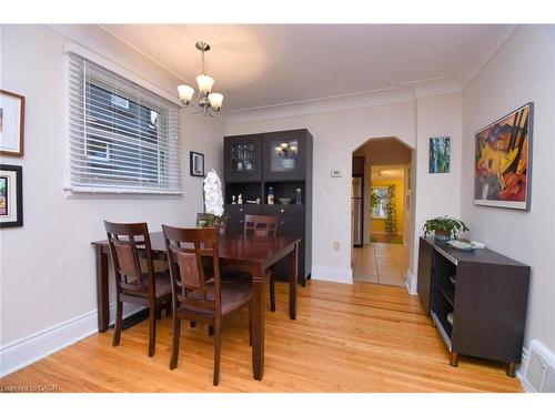 206 East 8Th Street, Hamilton, ON - Indoor Photo Showing Dining Room