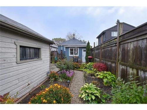 206 East 8Th Street, Hamilton, ON - Outdoor With Exterior