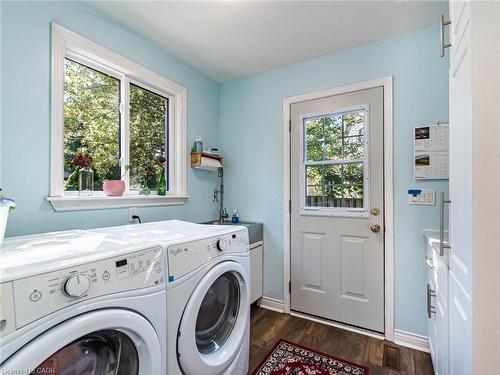 1404 Kimberley Drive, Oakville, ON - Indoor Photo Showing Laundry Room