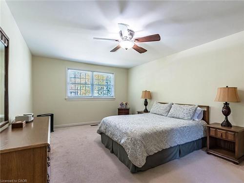 1404 Kimberley Drive, Oakville, ON - Indoor Photo Showing Bedroom