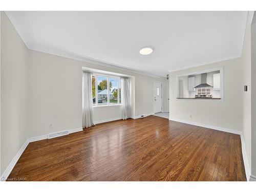 421 East 36Th Street, Hamilton, ON - Indoor Photo Showing Other Room