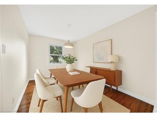 421 East 36Th Street, Hamilton, ON - Indoor Photo Showing Dining Room