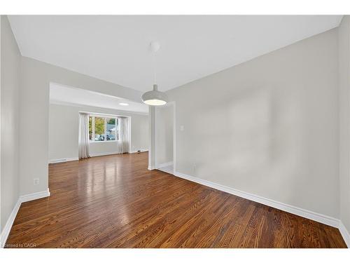 421 East 36Th Street, Hamilton, ON - Indoor Photo Showing Other Room