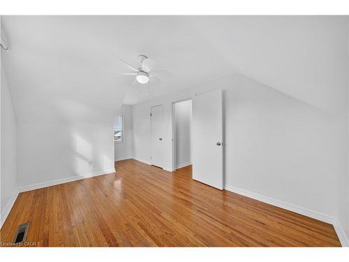 421 East 36Th Street, Hamilton, ON - Indoor Photo Showing Other Room