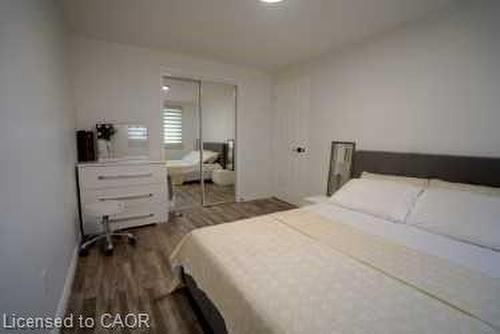 147 Muriel Crescent, London, ON - Indoor Photo Showing Bedroom