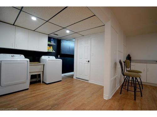 147 Muriel Crescent, London, ON - Indoor Photo Showing Laundry Room