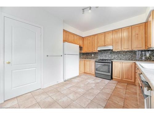 2499 Scotch Pine Drive, Oakville, ON - Indoor Photo Showing Kitchen