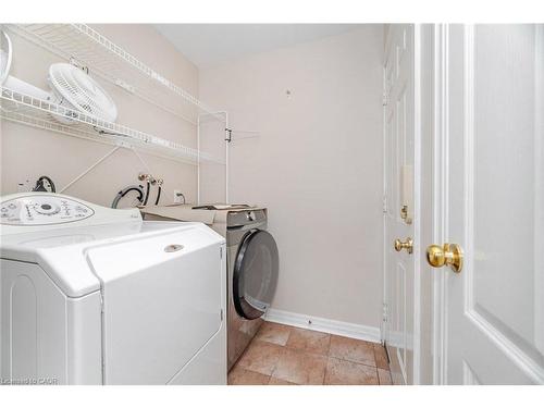 2499 Scotch Pine Drive, Oakville, ON - Indoor Photo Showing Laundry Room