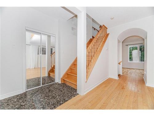 2499 Scotch Pine Drive, Oakville, ON - Indoor Photo Showing Other Room