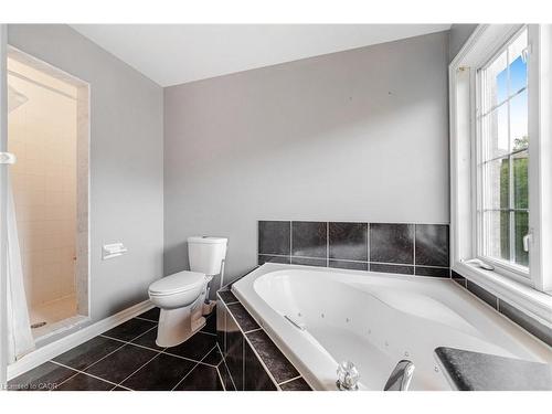 2499 Scotch Pine Drive, Oakville, ON - Indoor Photo Showing Bathroom