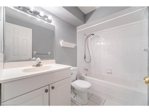 2499 Scotch Pine Drive, Oakville, ON - Indoor Photo Showing Bathroom