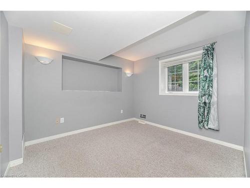 2499 Scotch Pine Drive, Oakville, ON - Indoor Photo Showing Other Room