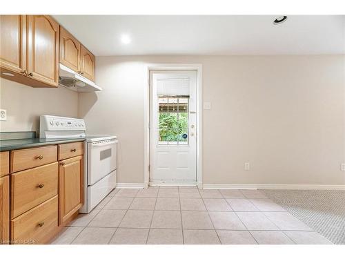 2499 Scotch Pine Drive, Oakville, ON - Indoor Photo Showing Kitchen