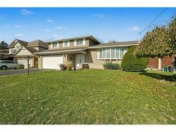 132 Carson Drive  Kitchener, ON N2B 2Z2