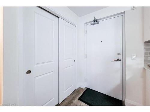 217-1 Redfern Avenue, Hamilton, ON - Indoor Photo Showing Other Room