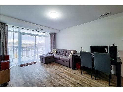 217-1 Redfern Avenue, Hamilton, ON - Indoor Photo Showing Other Room