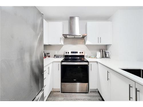 217-1 Redfern Avenue, Hamilton, ON - Indoor Photo Showing Kitchen