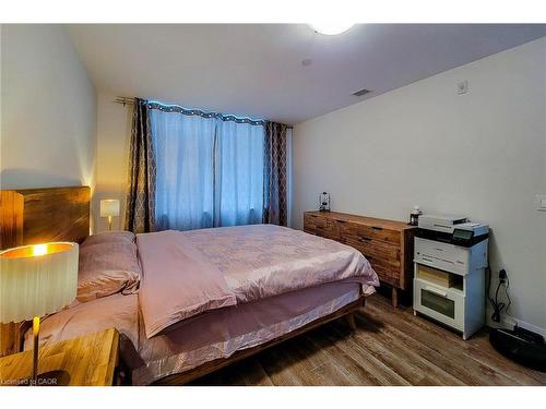 217-1 Redfern Avenue, Hamilton, ON - Indoor Photo Showing Bedroom