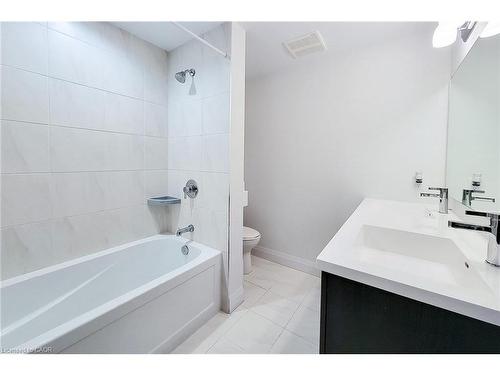 217-1 Redfern Avenue, Hamilton, ON - Indoor Photo Showing Bathroom