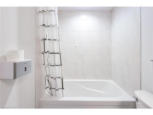 217-1 Redfern Avenue, Hamilton, ON - Indoor Photo Showing Bathroom