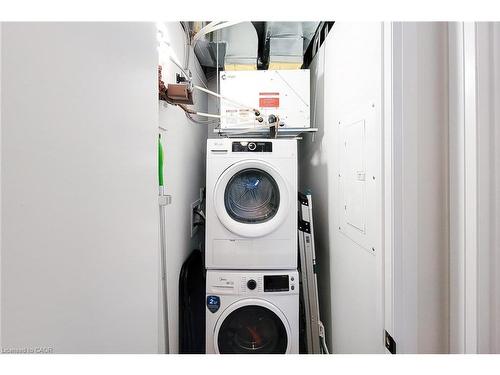 217-1 Redfern Avenue, Hamilton, ON - Indoor Photo Showing Laundry Room