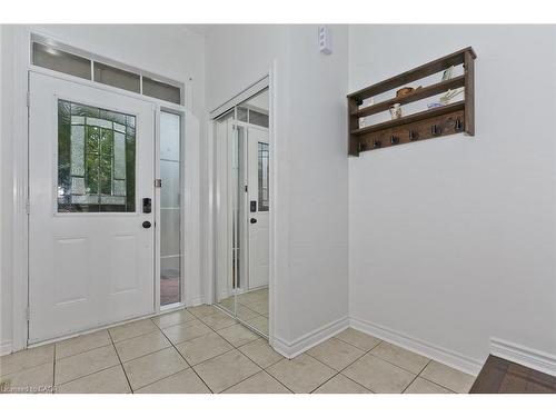 355 Hobbs Crescent, Milton, ON - Indoor Photo Showing Other Room