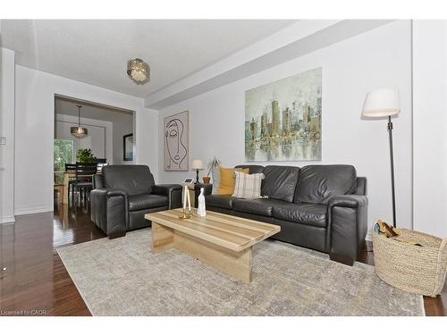 355 Hobbs Crescent, Milton, ON - Indoor Photo Showing Living Room