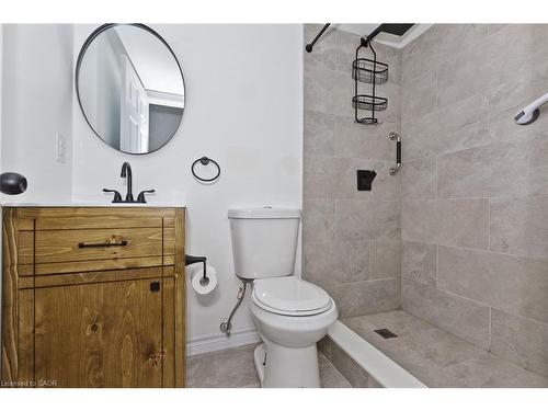 355 Hobbs Crescent, Milton, ON - Indoor Photo Showing Bathroom