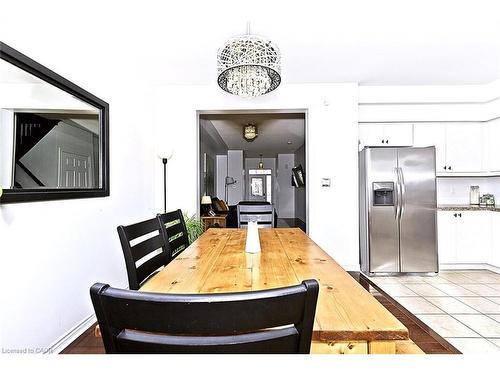 355 Hobbs Crescent, Milton, ON - Indoor Photo Showing Other Room