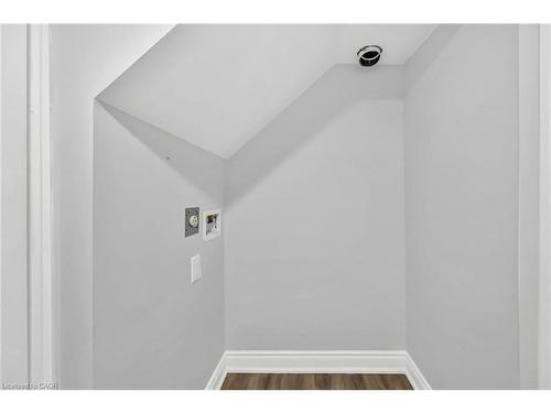 220 Grenfell Street, Hamilton, ON - Indoor Photo Showing Other Room