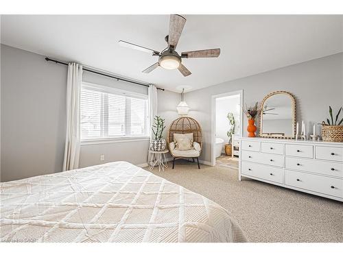 8 Matteo Trail, Hamilton, ON - Indoor Photo Showing Bedroom