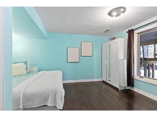 20 Grandy Lane, Cambridge, ON - Indoor Photo Showing Bedroom