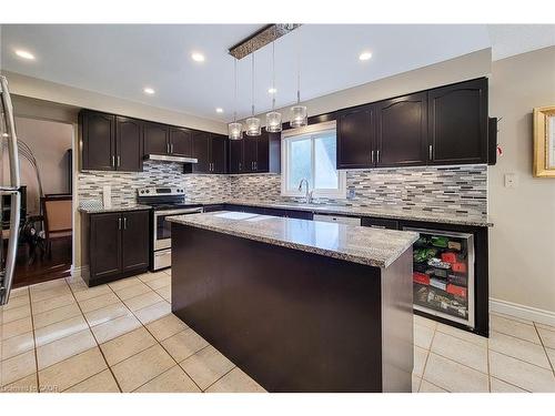 2 Citation Crescent, Hamilton, ON - Indoor Photo Showing Kitchen With Upgraded Kitchen